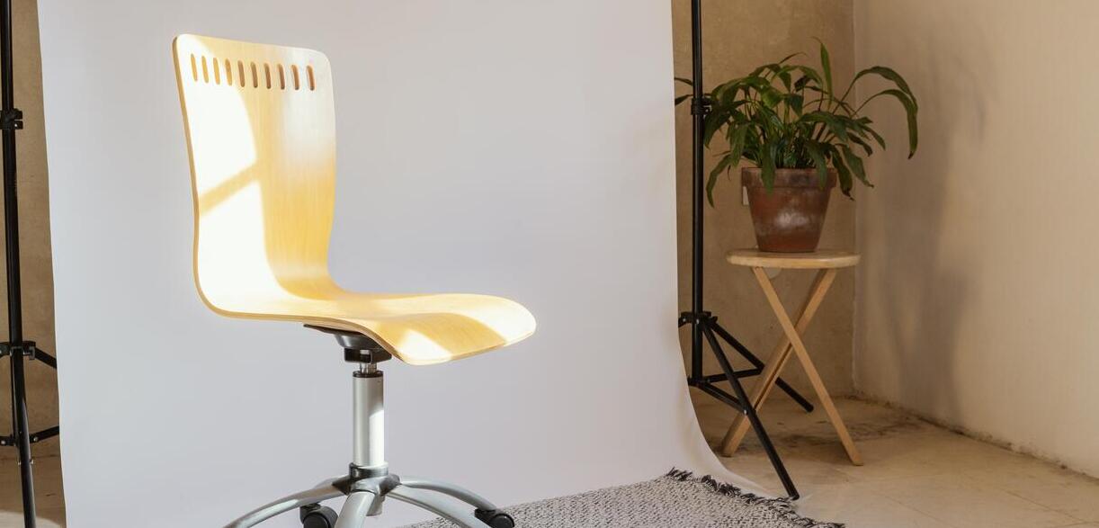 Faites L'expérience D'un Ensemble De Chaise De Bureau D'ordinateur élégant  Et De Luxe Futuriste Avec Des Fonctionnalités Avancées De Haute Qualité