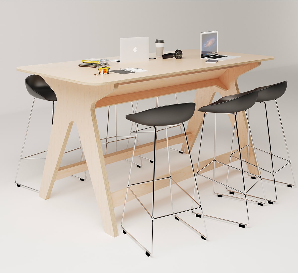 table de réunion haute en bois avec des chaises hautes noir et des ordinateurs